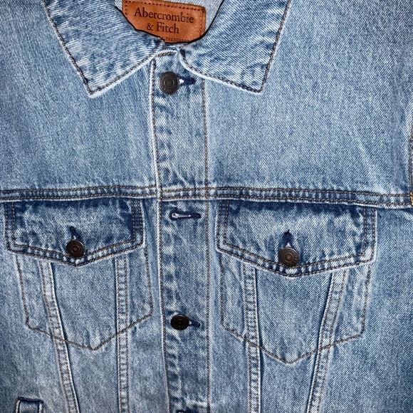 Abercrombie & Fitch Men's Light Blue Denim Jacket - Picture 3 of 8